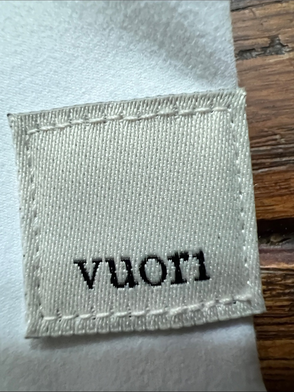 Vuori White Black Daily Layered Tank Size Medium NEW WITH TAGS NWT - Picture 3 of 5